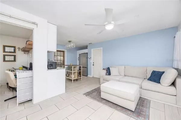 Tampa, FL 33612,10924 N BOULEVARD