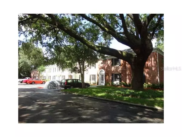 Tampa, FL 33618,13697 ORANGE SUNSET DR #101