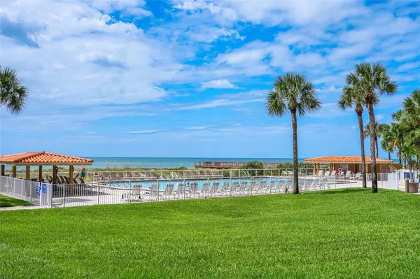 Clearwater Beach, FL 33767,880 MANDALAY AVE #S1014