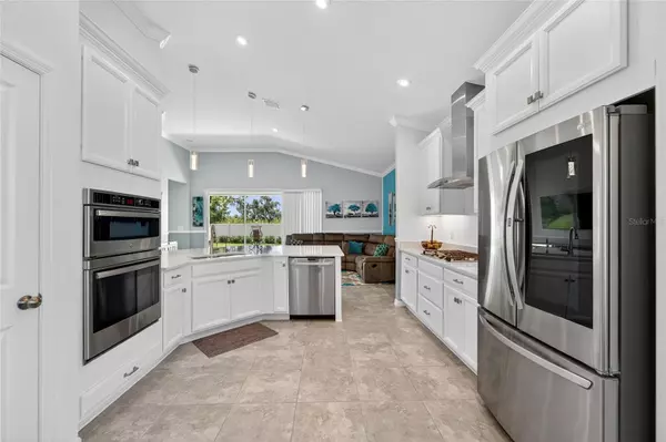Palmetto, FL 34221,5205 LOS ROBLES CT
