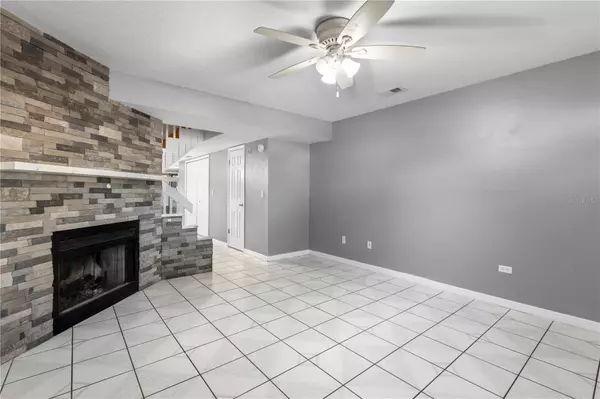 Tampa, FL 33634,8511 J R MANOR DR