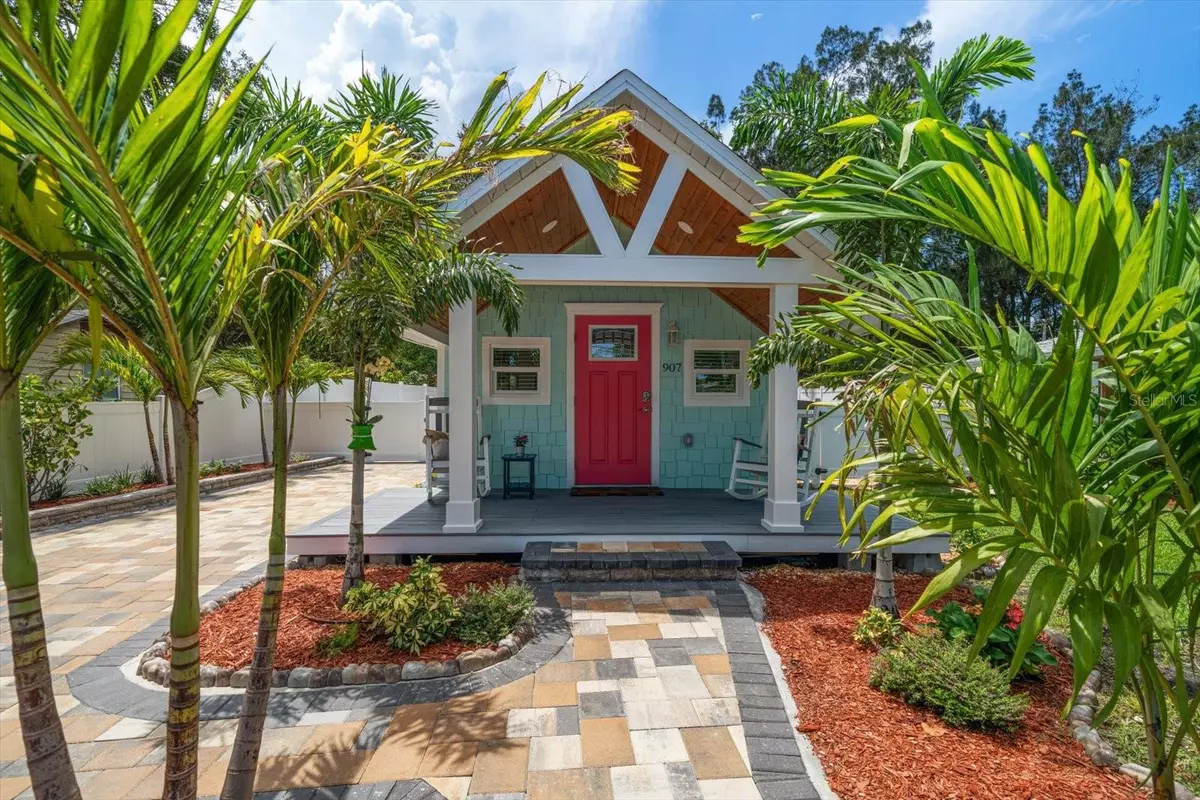 Largo, FL 33770,907 15TH AVE NW