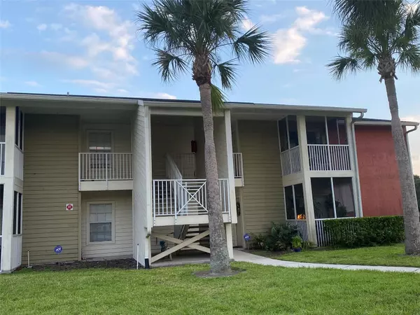 221 LAKE BROOK CIR #203, Brandon, FL 33511