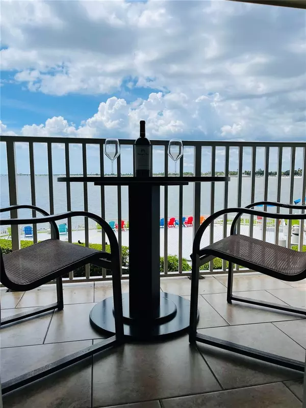 Tampa, FL 33607,2506 N ROCKY POINT #228