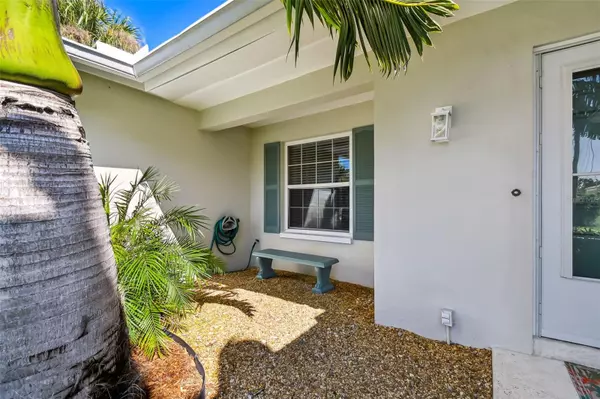 St Petersburg, FL 33703,1045 44TH AVE NE