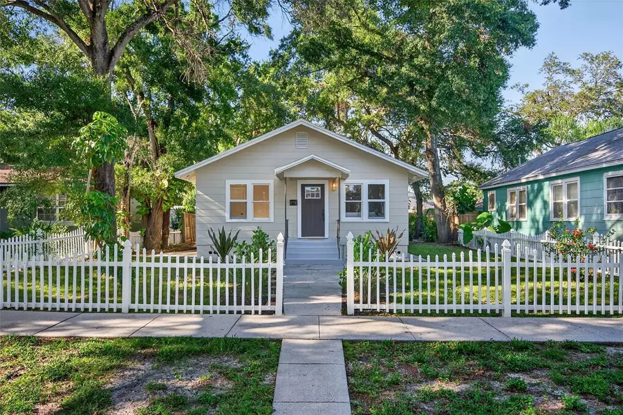 2121 7TH AVE N, St Petersburg, FL 33713