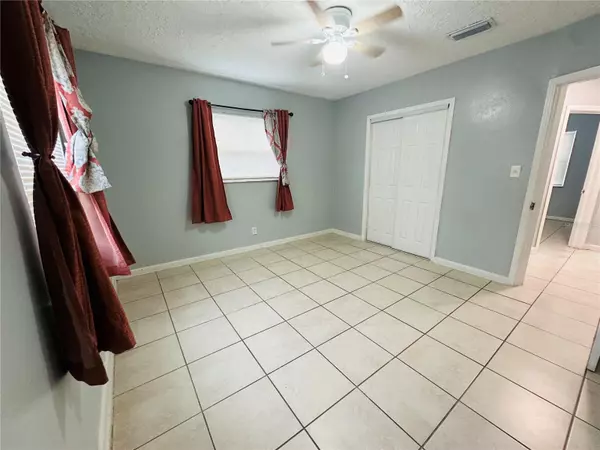 Tampa, FL 33603,2121 W POWHATAN AVE