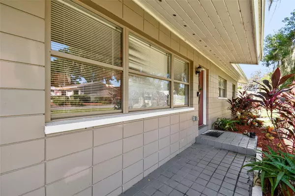 Dade City, FL 33525,37152 HOWARD AVE