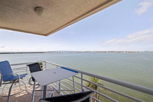 St Petersburg, FL 33715,6105 BAHIA DEL MAR CIR #683