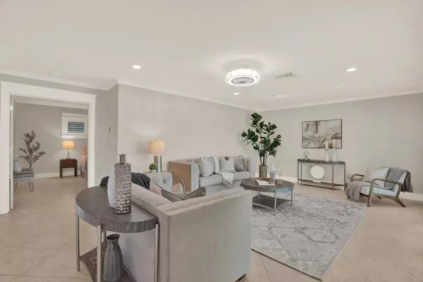 Seminole, FL 33772,5648 BAYVIEW DR