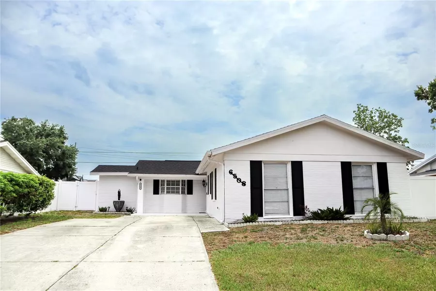 6508 LENORE DR, Tampa, FL 33634