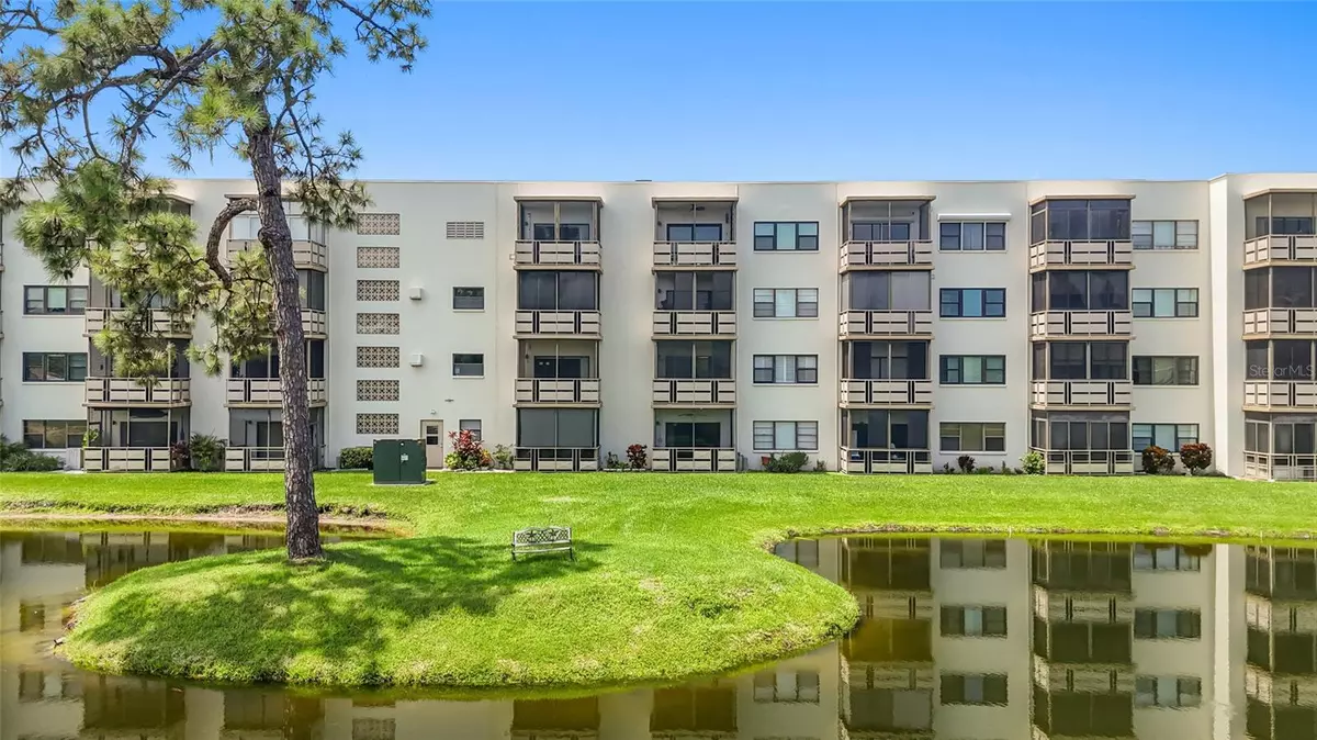 St Petersburg, FL 33709,6070 80TH ST N #109