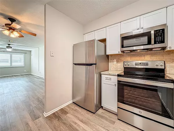 Largo, FL 33770,250 ROSERY RD NW #331