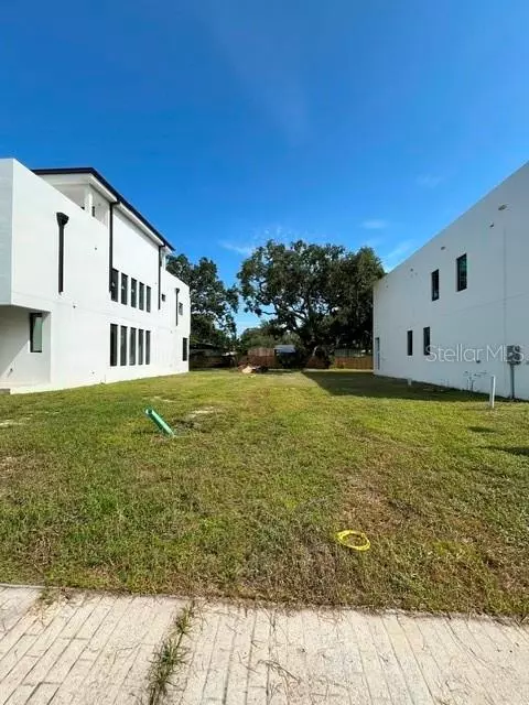 Tampa, FL 33611,3213 SERENITY ESTATES LN