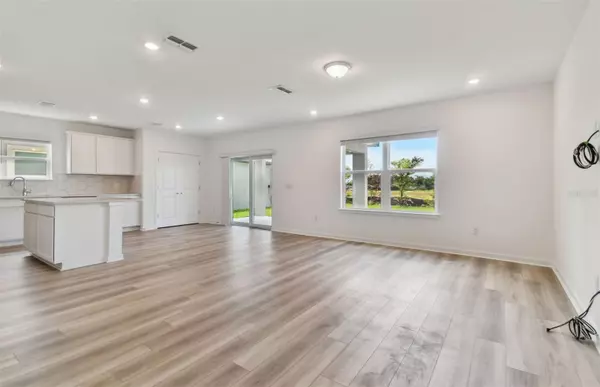 Zephyrhills, FL 33540,1422 ALLAGASH DR
