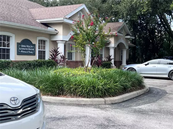 Tampa, FL 33612,9724 N ARMENIA AVE #300