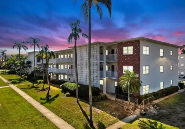 5155 9TH AVE N #112 B, St Petersburg, FL 33710