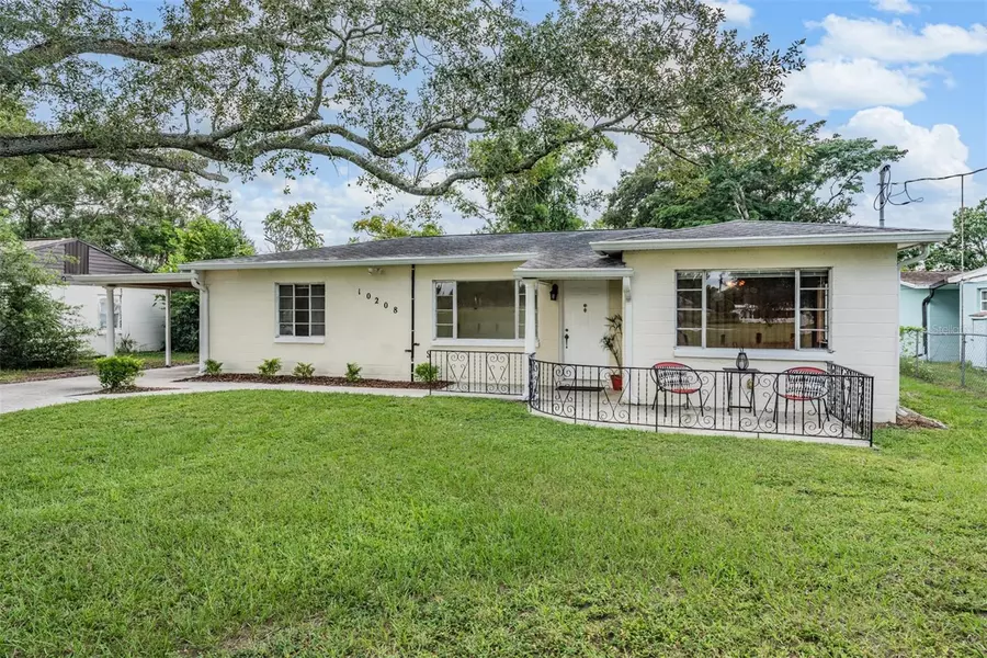 10208 N OAKLEAF AVE, Tampa, FL 33612