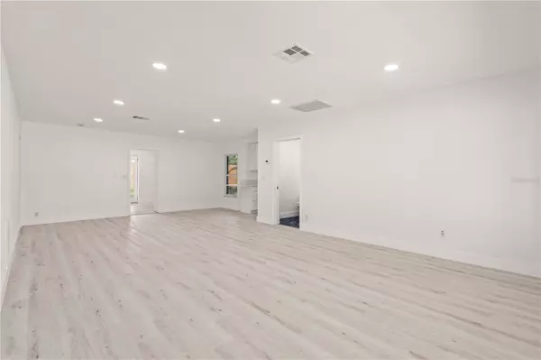 Clearwater, FL 33755,1369 PINEBROOK DR