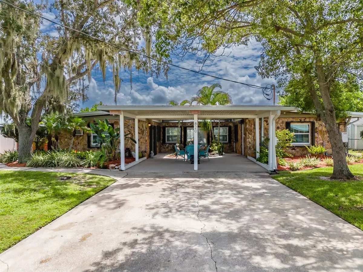 Ruskin, FL 33570,820 BLUE HERON BLVD