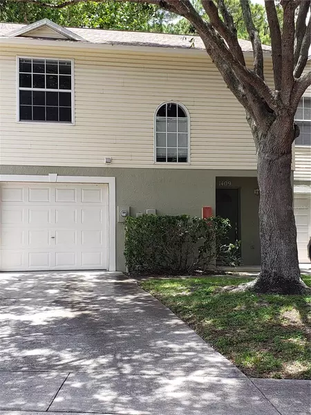 1409 ADAMS CIR E, Largo, FL 33771