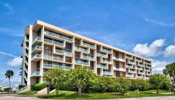 Treasure Island, FL 33706,1 KEY CAPRI #211W