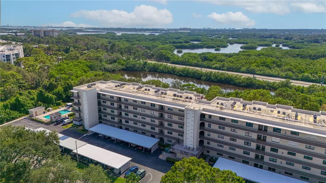 8198 TERRACE GARDEN DR N #304, St Petersburg, FL 33709