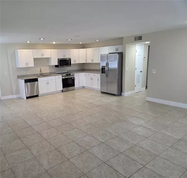 Tampa, FL 33615,9004 TUDOR DR #K104