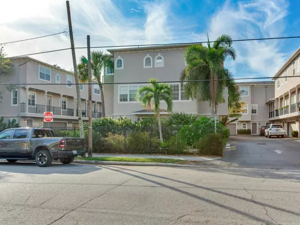 Tampa, FL 33609,2606 ESPANA CT