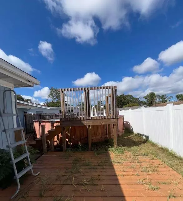 New Port Richey, FL 34653,7449 LIVE OAK LN