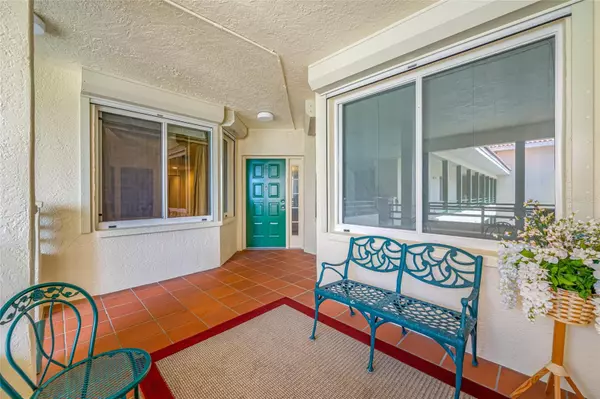 St Petersburg, FL 33711,4717 DOLPHIN CAY LN S #608