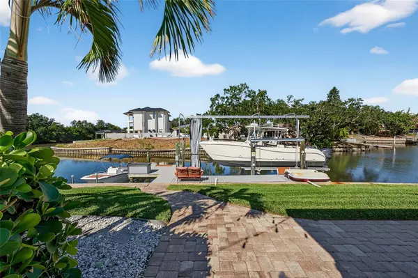 Tampa, FL 33615,10731 DOWRY AVE