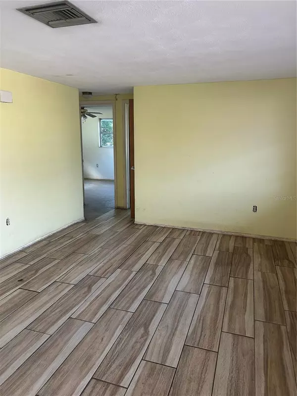 Port Richey, FL 34668,11230 RHONDA AVE