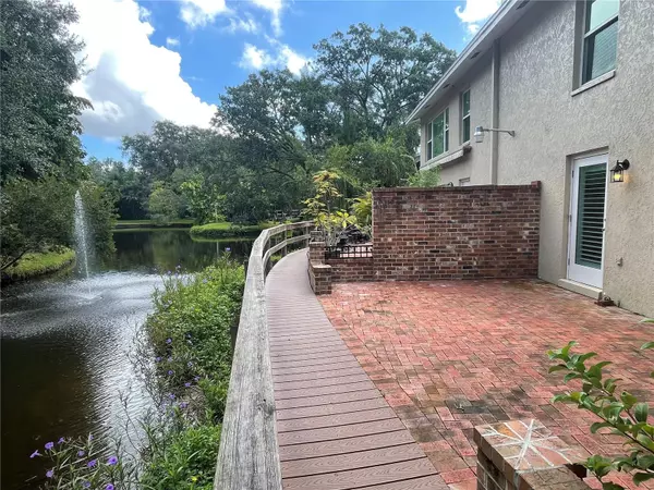 Tampa, FL 33611,2927 W GANDY BLVD