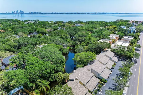 Tampa, FL 33611,2927 W GANDY BLVD