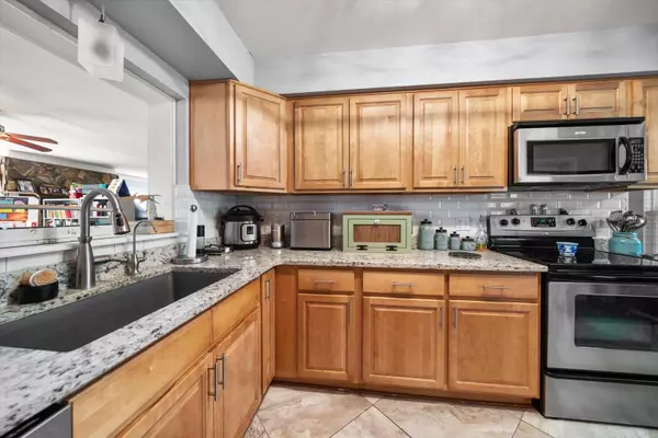 Plant City, FL 33563,1404 N PALM DR