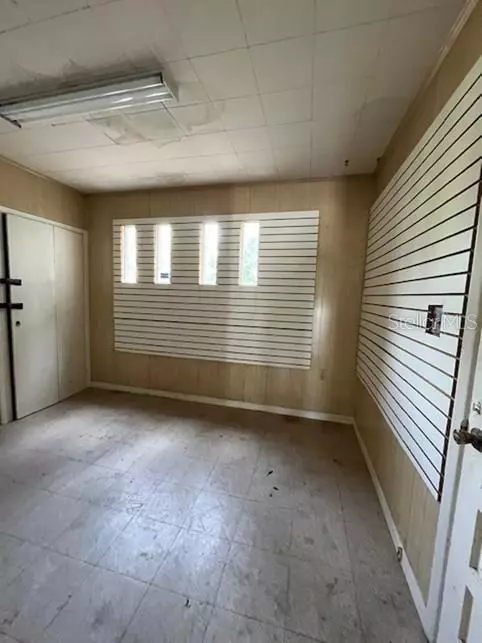 Tampa, FL 33603,1318 E DR MARTIN LUTHER KING JR BLVD