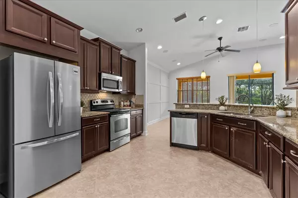 Lithia, FL 33547,11008 WEMBLEY LANDING DR