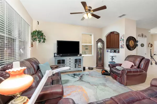 Apopka, FL 32712,1073 PALMA VERDE PL