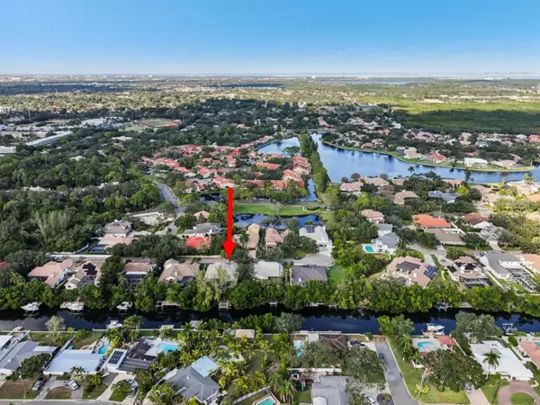 St Petersburg, FL 33703,660 BAY LAUREL CT NE