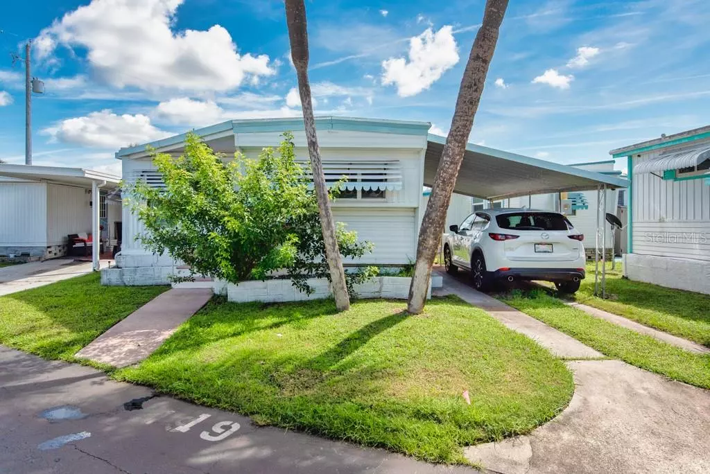 Tampa, FL 33611,4851 W GANDY BLVD #B5L19