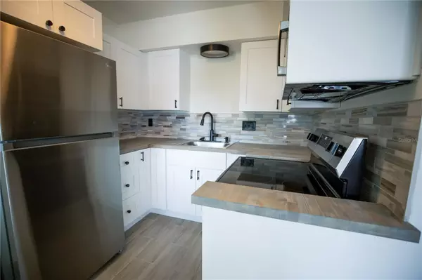 Largo, FL 33770,250 ROSERY RD NW #227