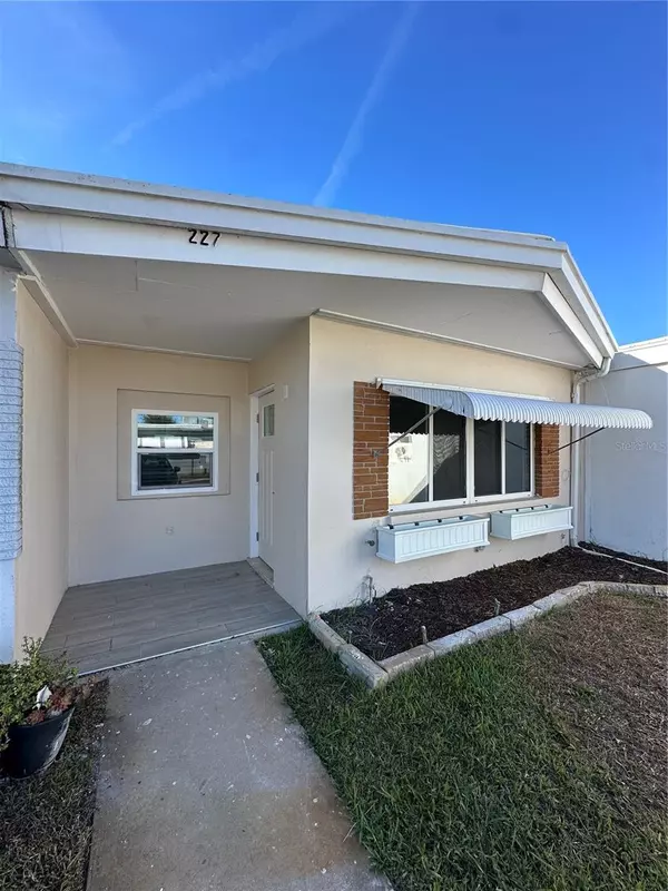 250 ROSERY RD NW #227, Largo, FL 33770