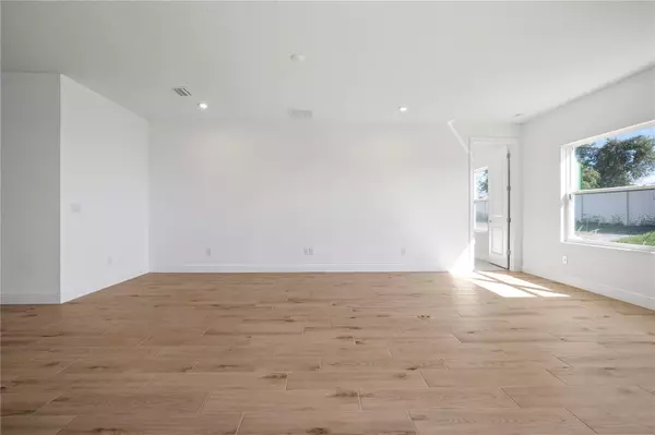 Plant City, FL 33565,2945 STEWART CREEK CIR