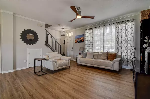 Tampa, FL 33635,12466 COUNTRY WHITE CIR