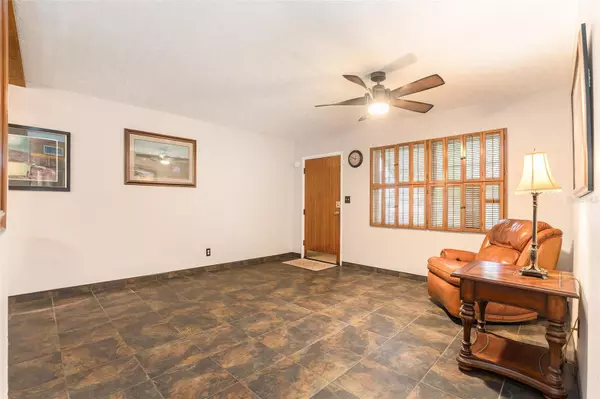 Seminole, FL 33777,8897 OSPREY LN