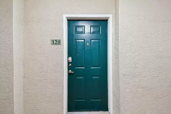 Clearwater, FL 33756,1216 S MISSOURI AVE #120