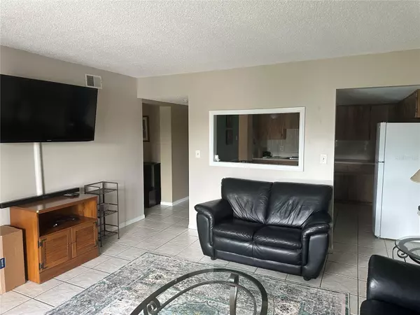 Port Richey, FL 34668,5541 BAY BLVD #204