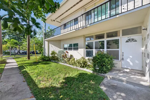 4001 58TH ST N #14, Kenneth City, FL 33709