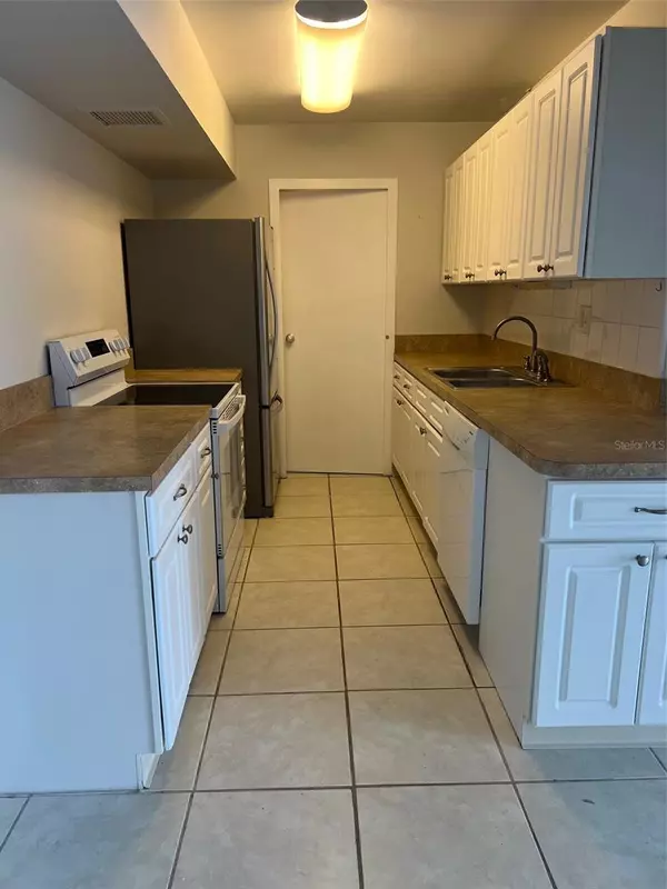 Treasure Island, FL 33706,10355 PARADISE BLVD #111
